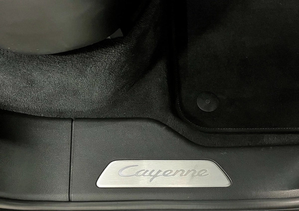 Porsche Cayenne cena 399000 przebieg: 101861, rok produkcji 2018 z Kleszczele małe 781